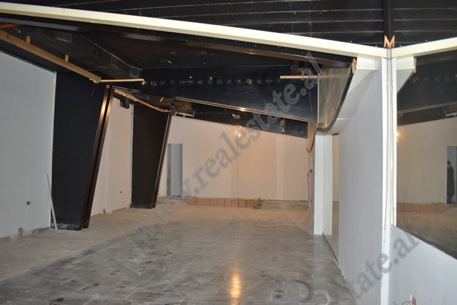 Commercial space for rent in Sali Butka Street in Tirana, Albania.
It is positioned on the first fl